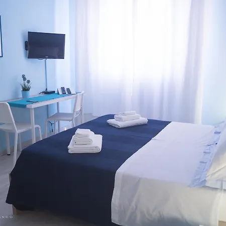 Interno 8 * Rome